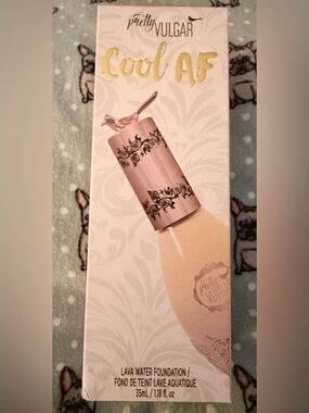 Pretty Vulgar Lava Water Foundation - Cream/Gold